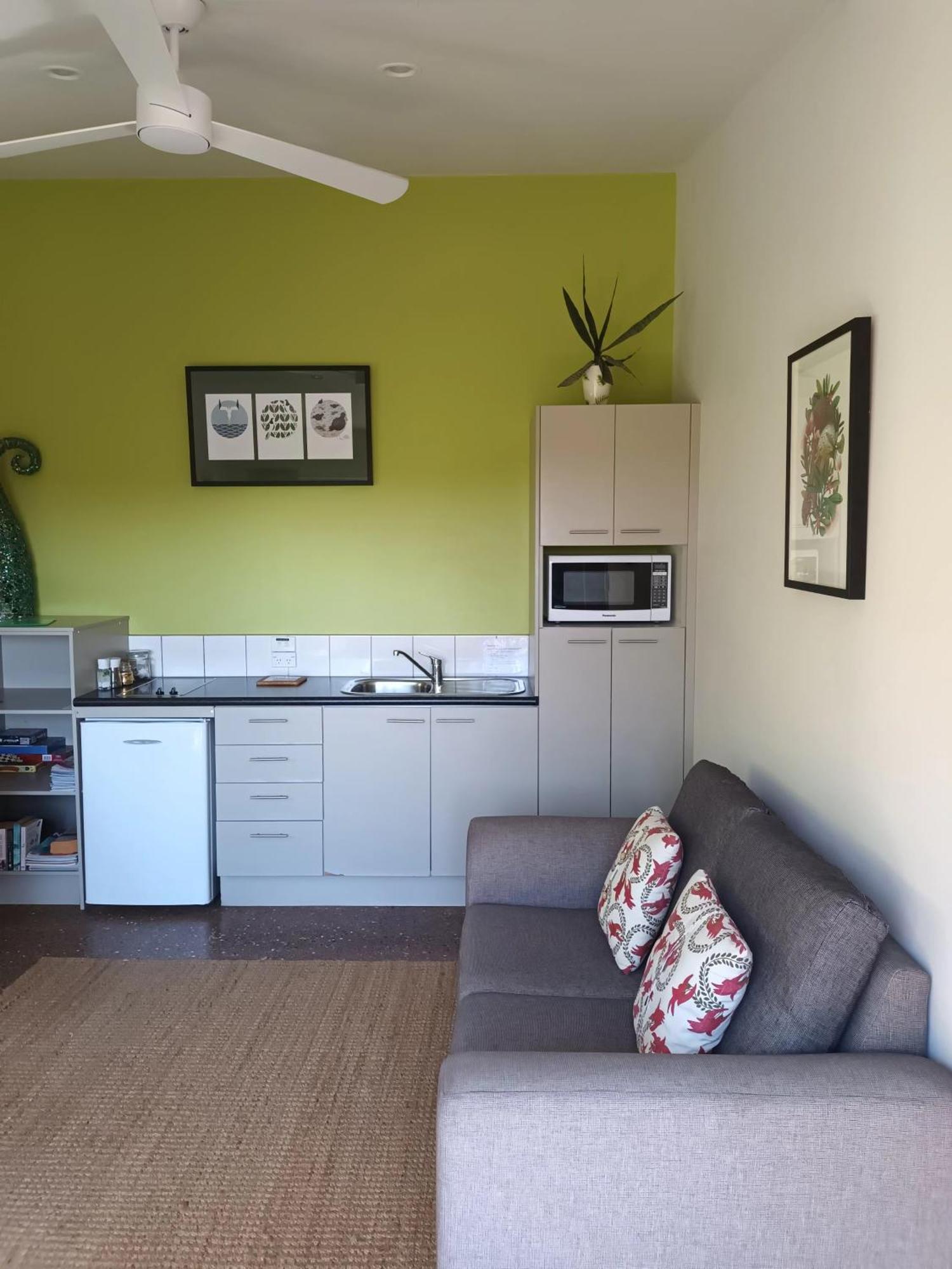 Island Breeze Apartment Oneroa ภายนอก รูปภาพ